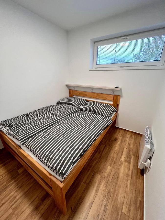 U Srubu Apartment Moravany  Bagian luar foto