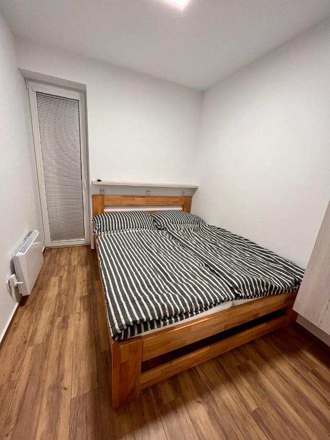 U Srubu Apartment Moravany  Bagian luar foto