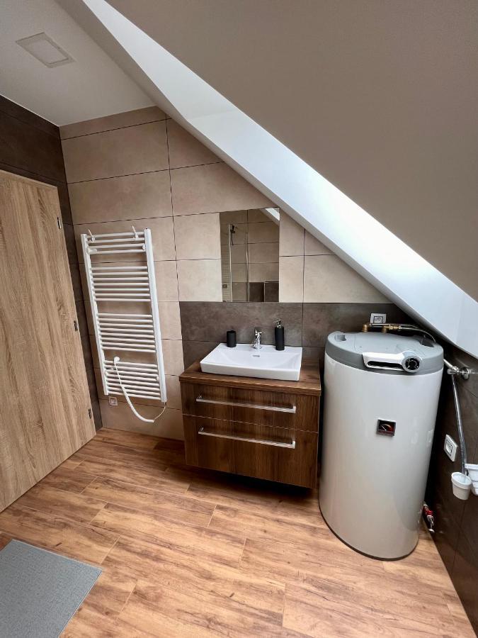 U Srubu Apartment Moravany  Bagian luar foto