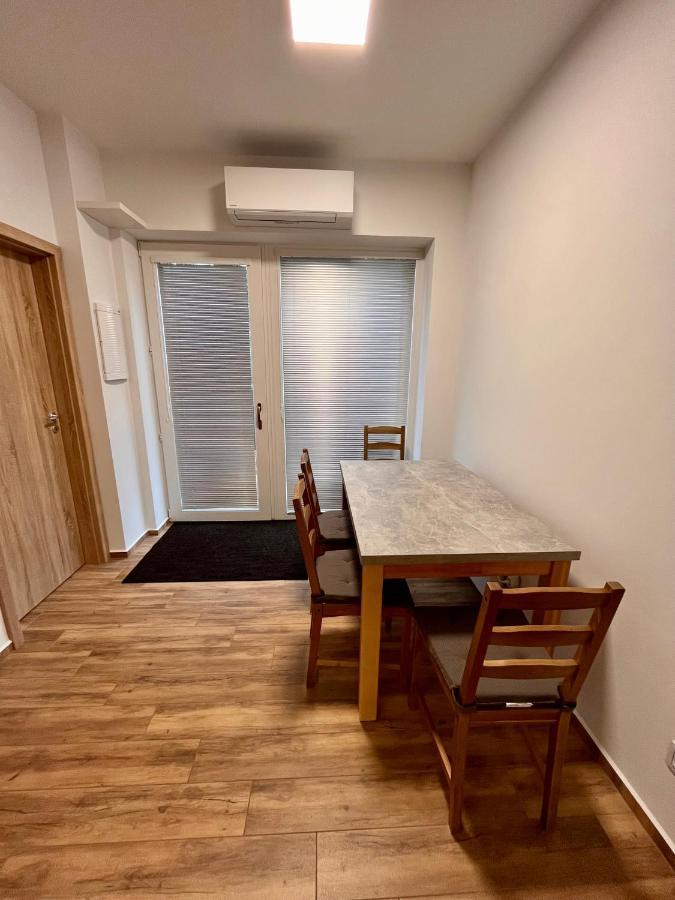 U Srubu Apartment Moravany  Bagian luar foto