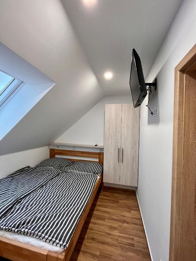 U Srubu Apartment Moravany  Bagian luar foto